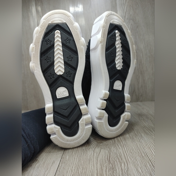 Sorel Caribou X Waterproof Chelsea Boot Black White Platform Faux Shearling 7 - Picture 8 of 12